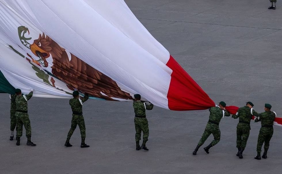 24 de febrero Día de la Bandera de México lo que hay detrás de lábaro