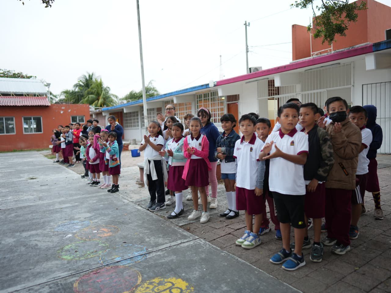 Más de 338 mil estudiantes regresan a clases en Quintana Roo tras ...